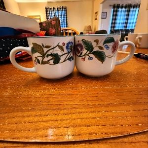 2 Vintage Castle Garden Collection Cups.